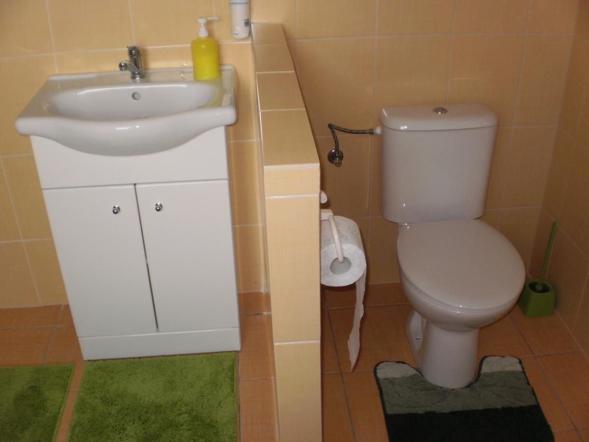 Privat Buk 100 Apartman Jindřichŭv Hradec Kültér fotó