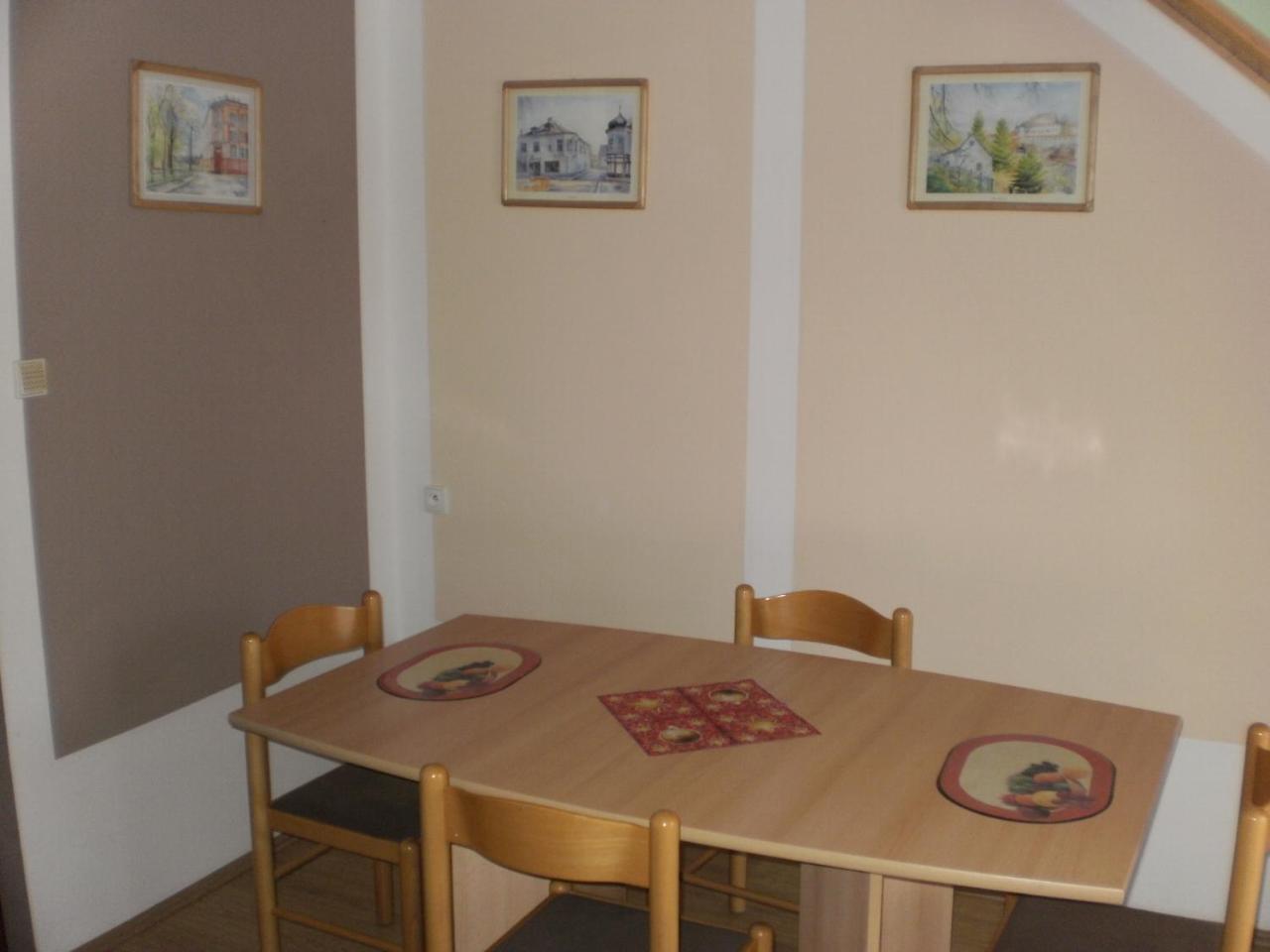 Privat Buk 100 Apartman Jindřichŭv Hradec Kültér fotó