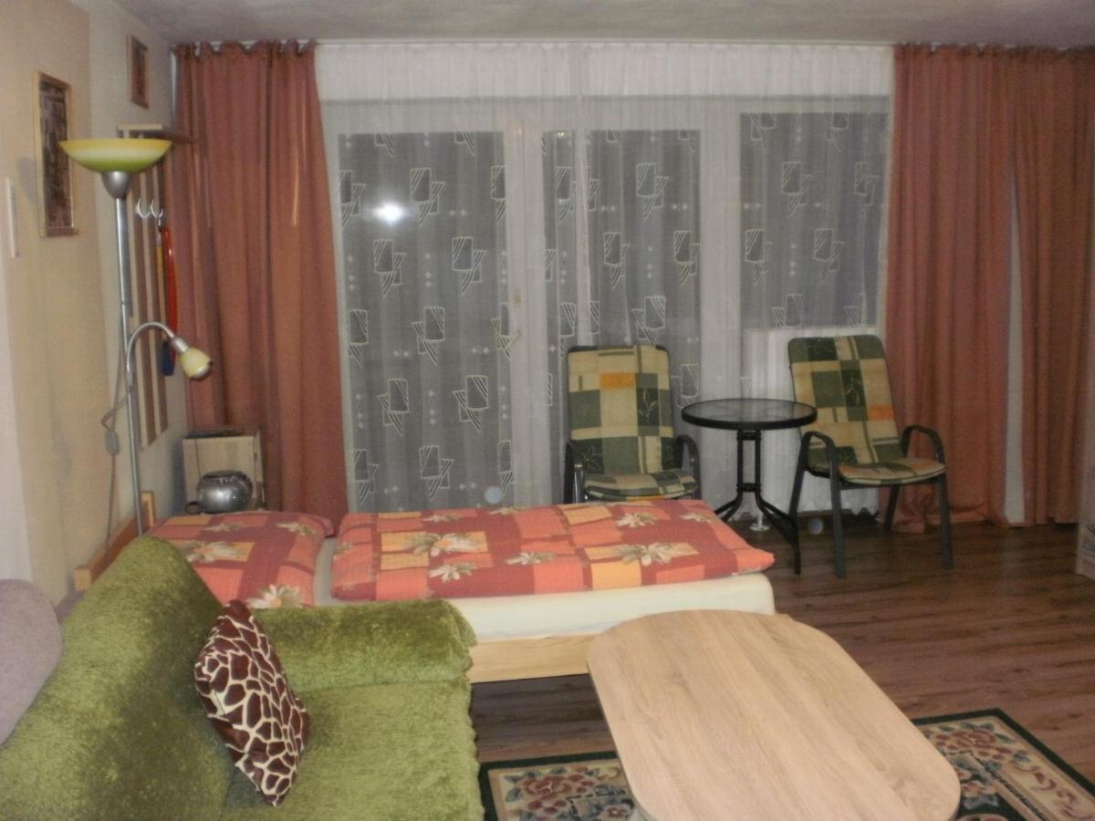 Privat Buk 100 Apartman Jindřichŭv Hradec Kültér fotó
