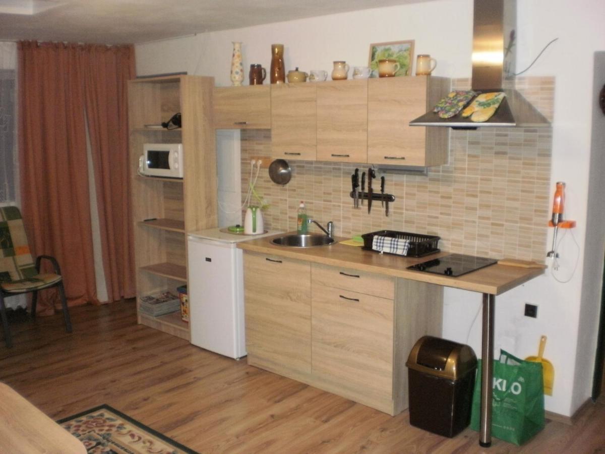 Privat Buk 100 Apartman Jindřichŭv Hradec Kültér fotó